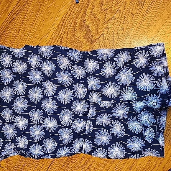 3x 3T short rompers - Picture 4 of 4